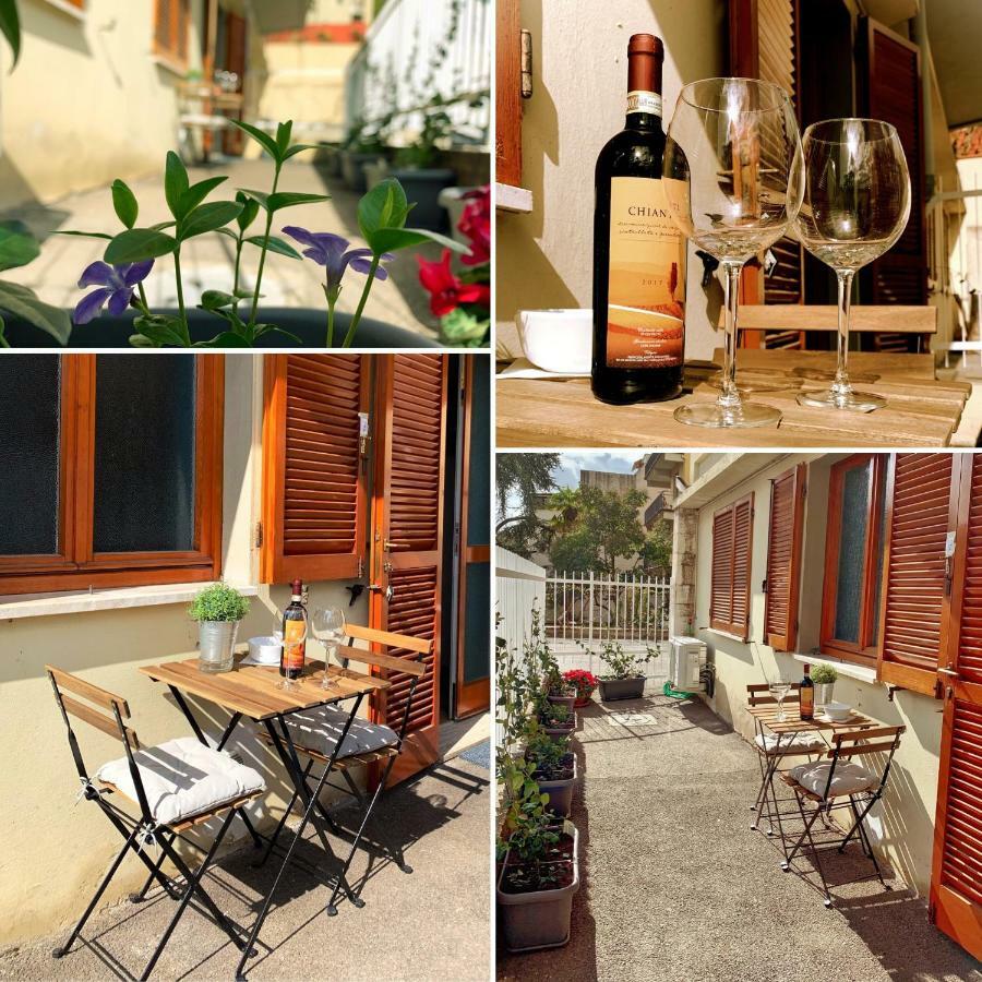 Open The Classic Wooden Shutters At A Cozy City Nest Флоренція Екстер'єр фото